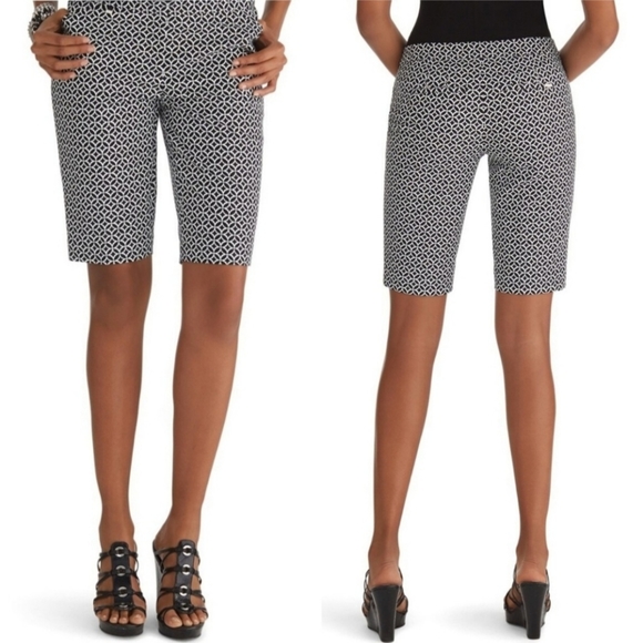 NWOT White House Black Market Geometric print Bermuda Womans Short - Picture 1 of 5